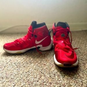 Nike lebron 13 red